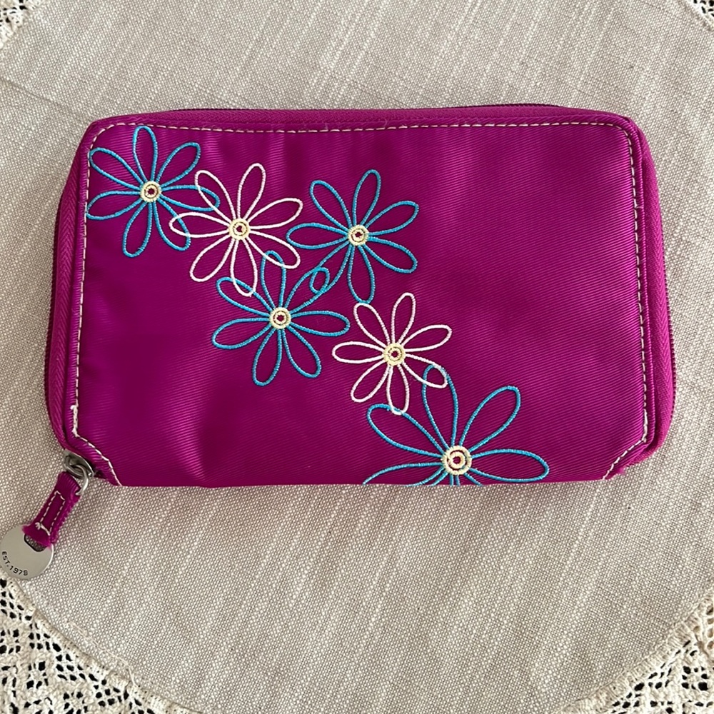 Travelon rfid wallet.